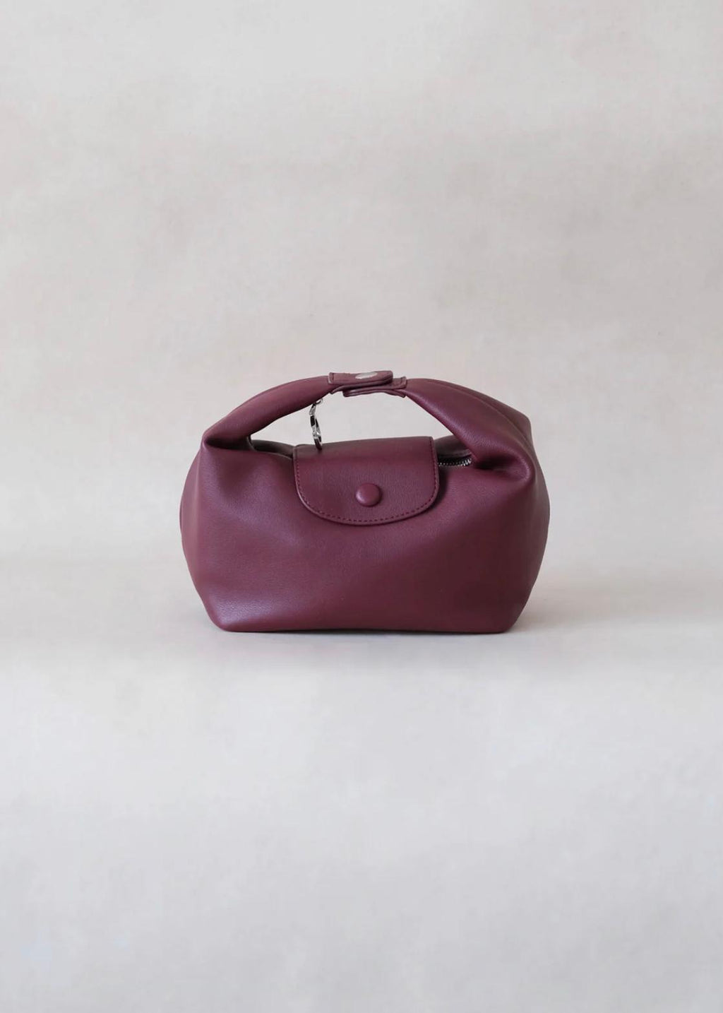 الاسم + السعر